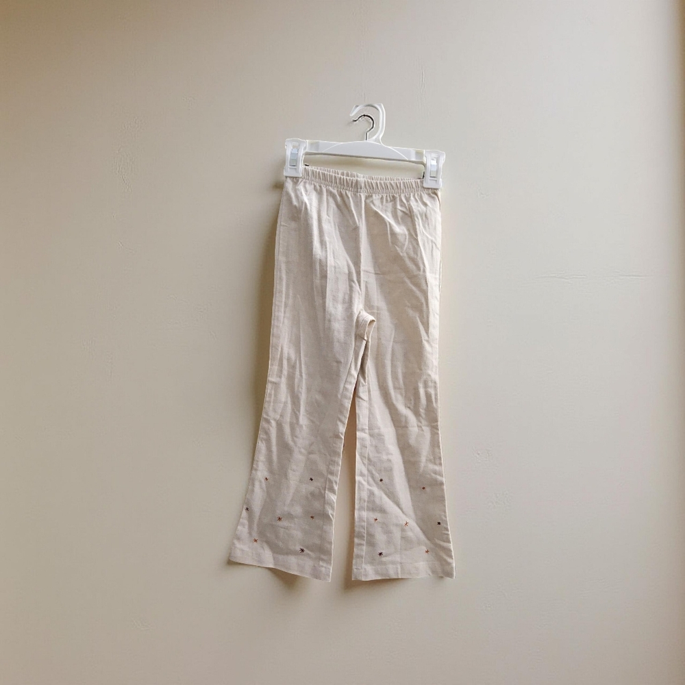 NWOT Girls size 4 cream colored Pants